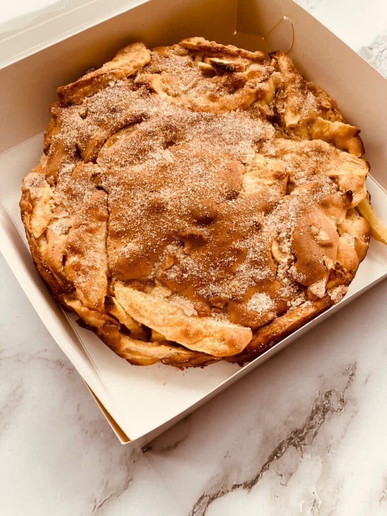 Delicious apple pie with cinnamon sugar topping