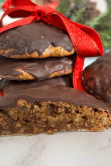 German Lebkuchen Cookie with Dark Chocolate