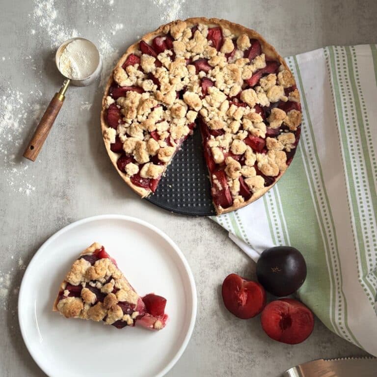 German Plum and Streusel cake